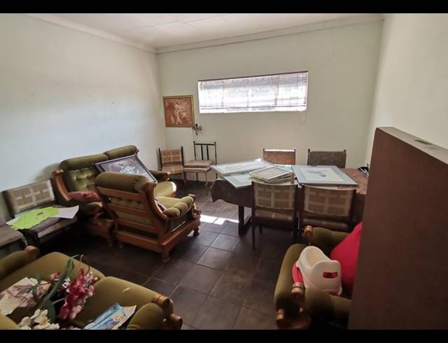 620M² BUSINESS CENTRE FOR SALE IN VANDERBIJLPARK CENTRAL